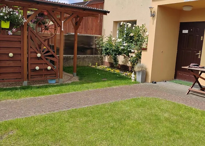 Goscinne U Basi Pensión Mielno (Koszalin)